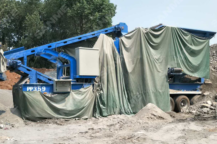 湖北武漢時產200噸輪胎移動式建築垃圾處理生產線