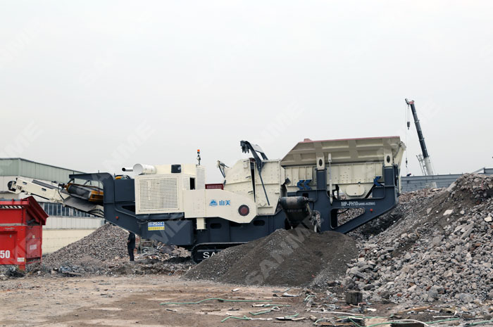 江蘇南京時產100噸履帶移動式建築垃圾處理生產線